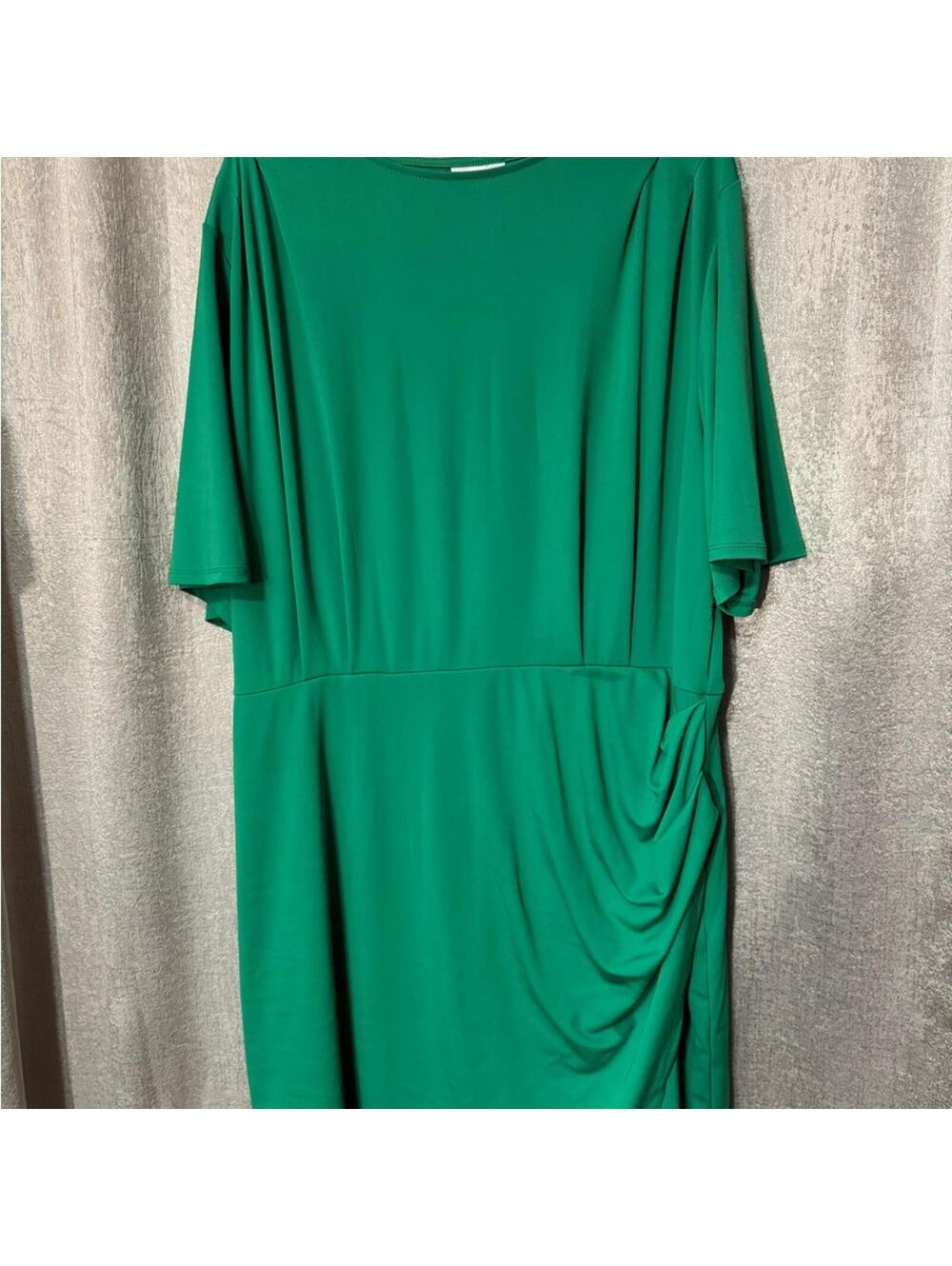 Chic Green Midi Dress for Women - Picture 2 of 3